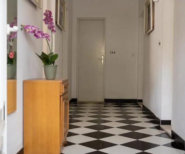 Pensionat Matijas - 20m From The