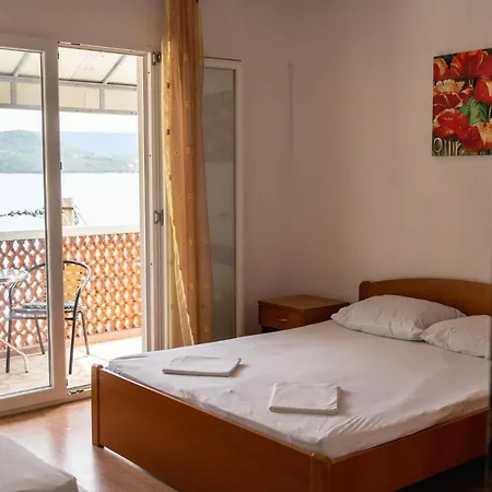 Penzion Matijas - 20m From The